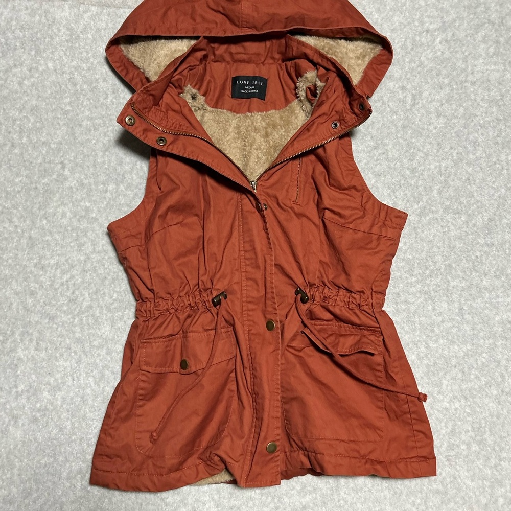 Love Tree Womens Medium Rust Hooded Vest with Fur Lining